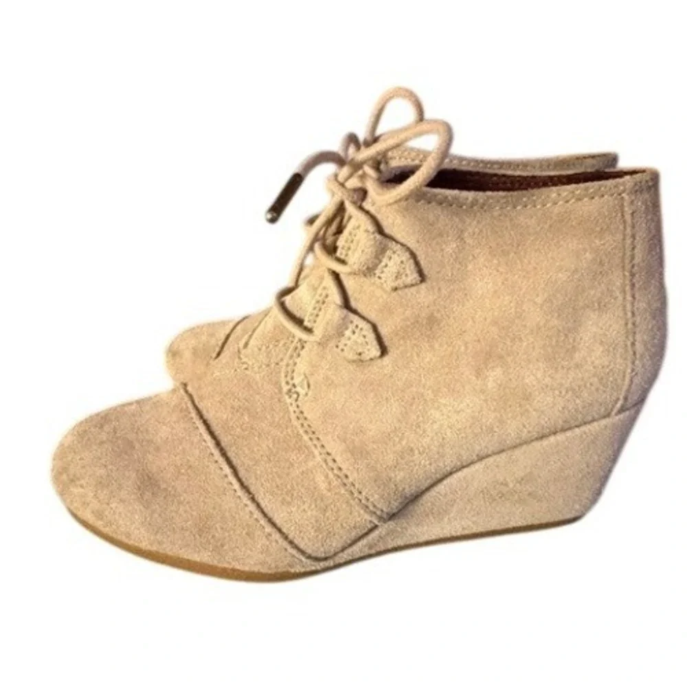 Toms desert wedge